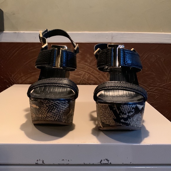 Tory Burch high heel wedge sandals - Picture 2 of 7